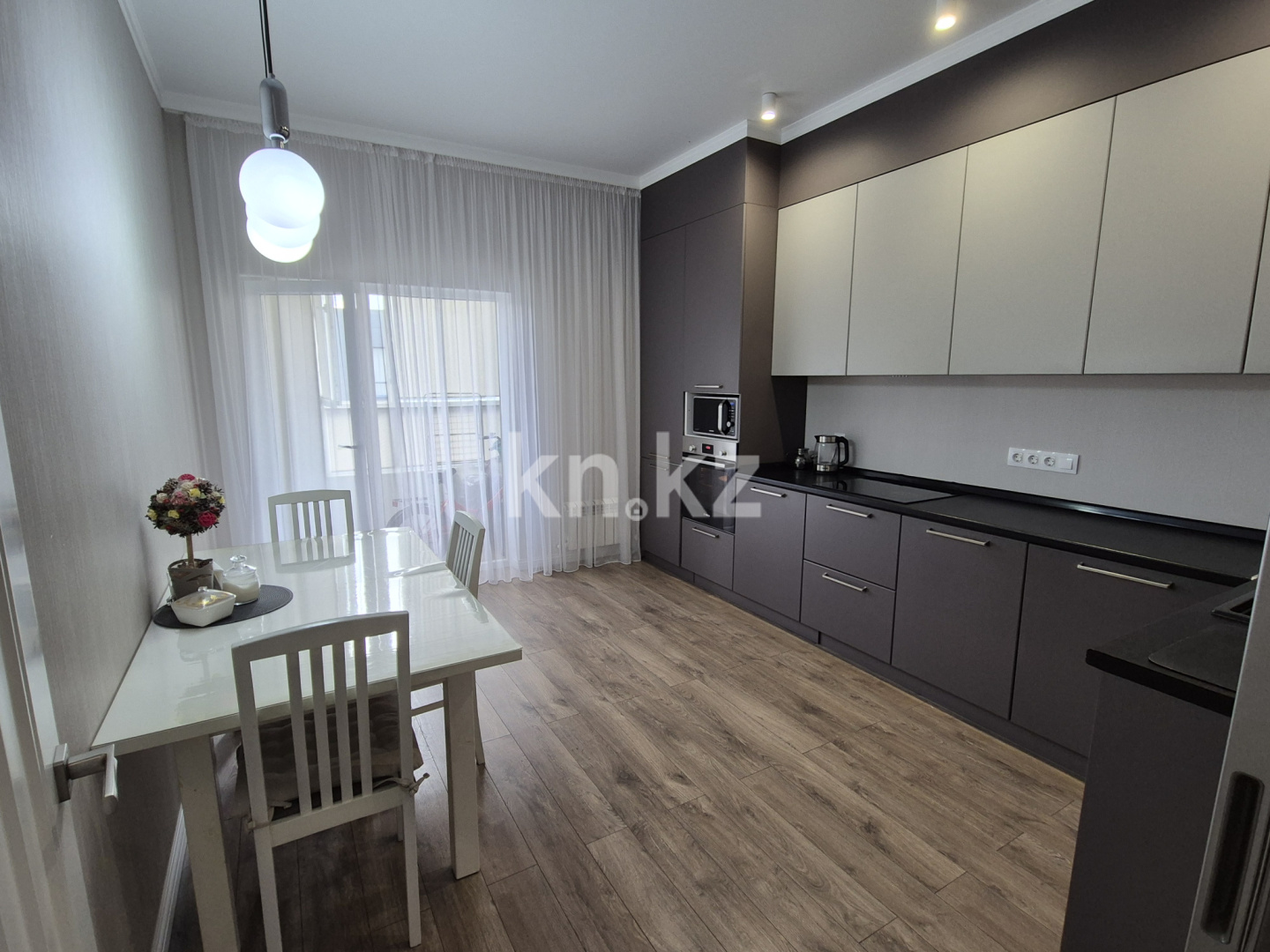 Продажа 2-комнатной квартиры, 65.1 м² в Астане