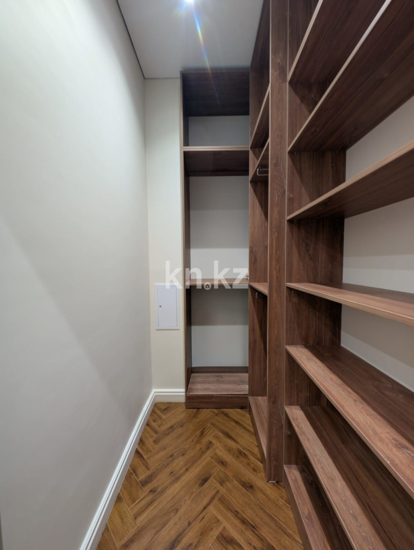 Продажа 2-комнатной квартиры, 80.3 м² в Уральске - фото 16