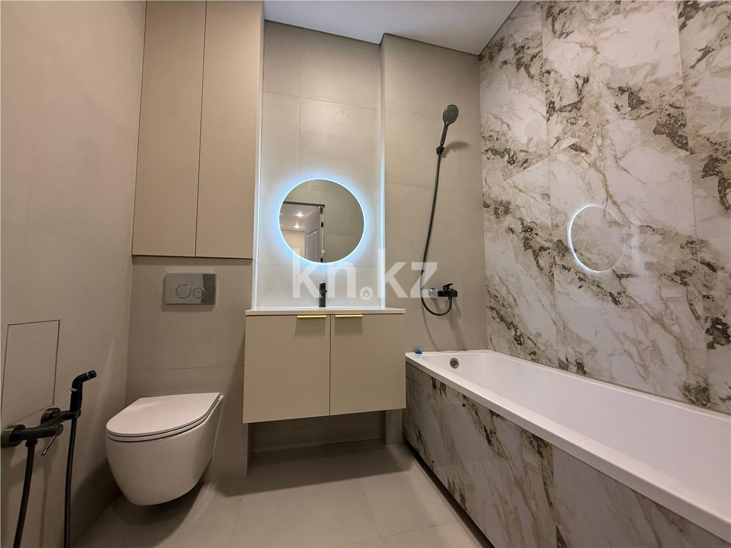 Продажа 2-комнатной квартиры, 65 м² в Астане - фото 6