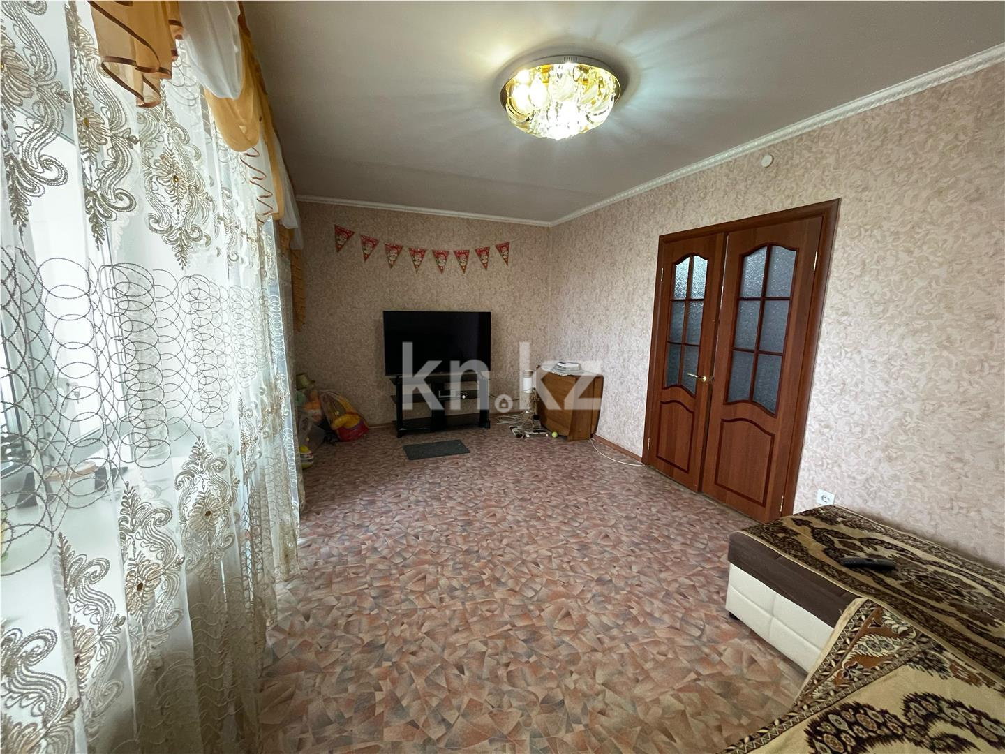 Продажа 3-комнатной квартиры, 63 м², ул. Гапеева в Караганде - фото 2