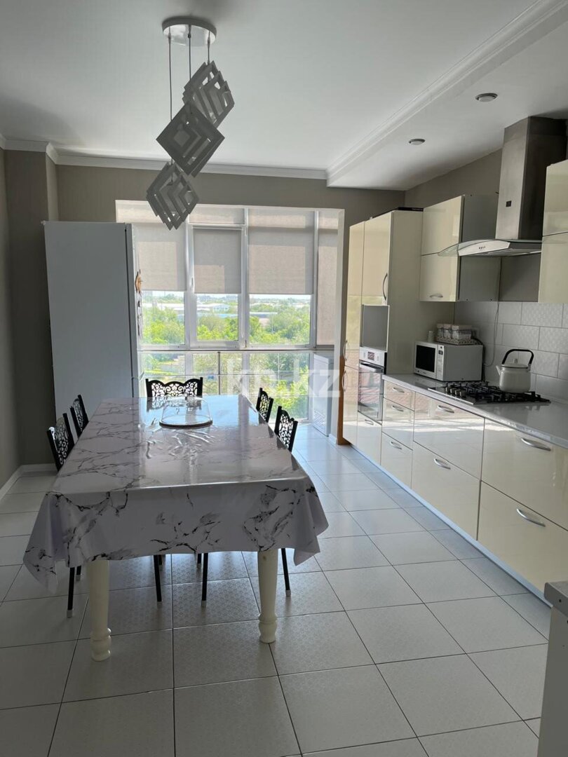 Продажа 3-комнатной квартиры, 104 м² в Уральске - фото 4