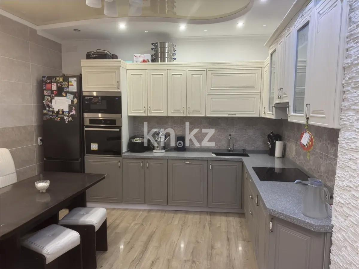 Продажа 3-комнатной квартиры, 85 м², ул. Ержанова, дом  18/6 в Караганде - фото 3