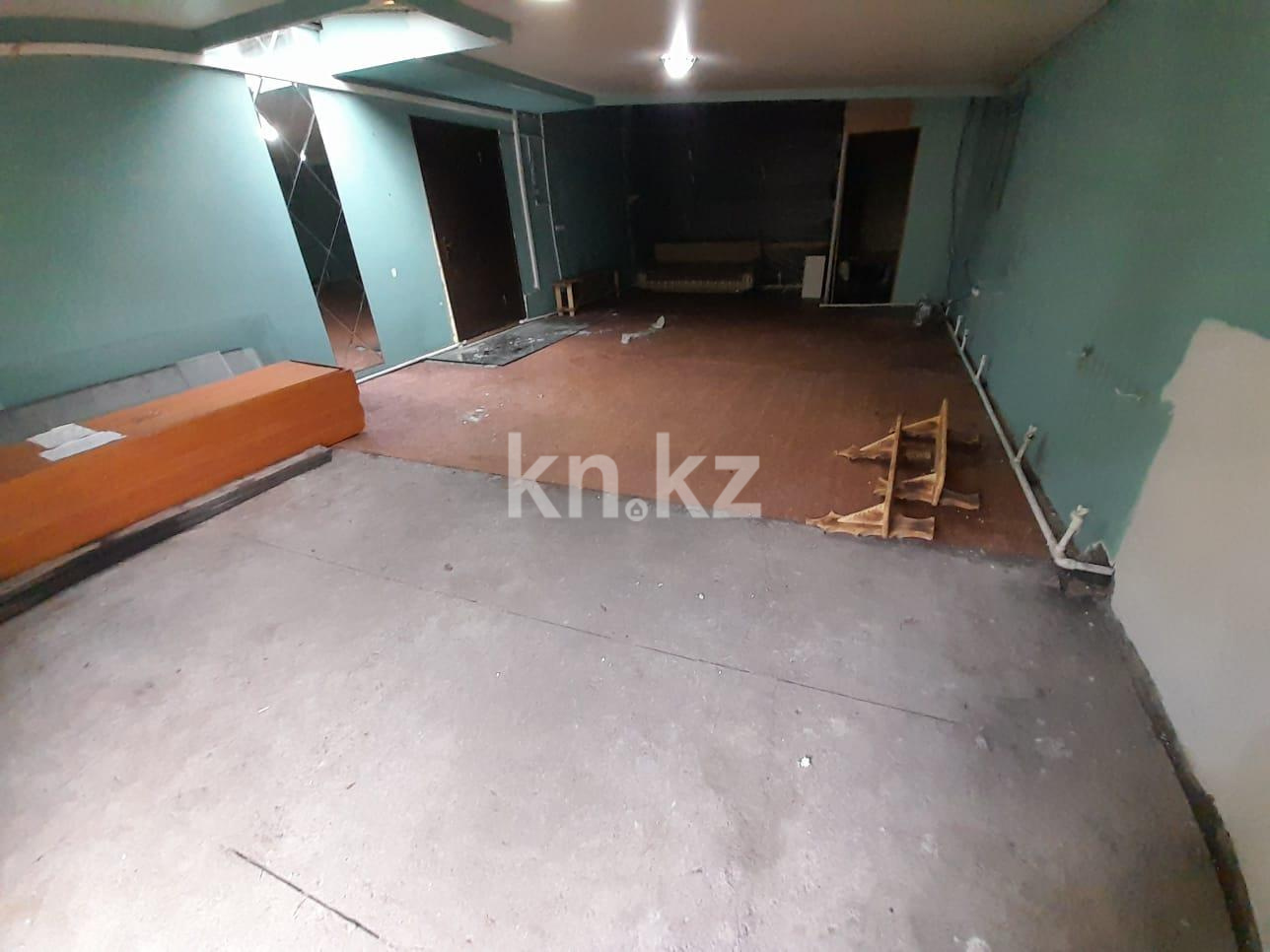 Продажа 4-комнатной квартиры, 96 м², ул. Степная, дом  1а в Караганде - фото 25