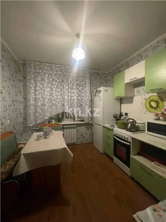 Продажа 3-комнатной квартиры, 65 м², ул. Кемеровская, дом  114 в Караганде - фото 4