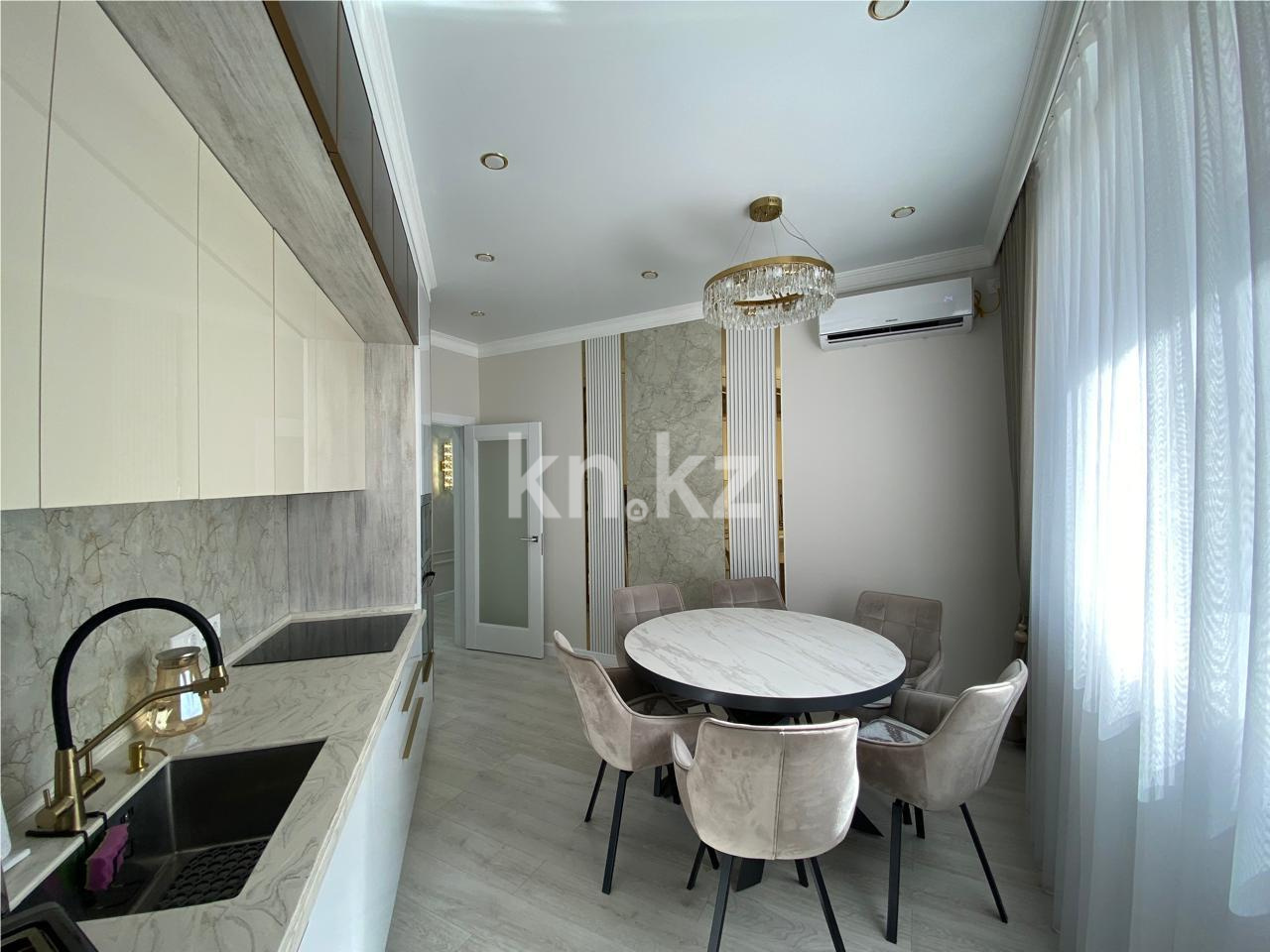 Продажа 3-комнатной квартиры, 107 м², ул. Муканова в Караганде - фото 11