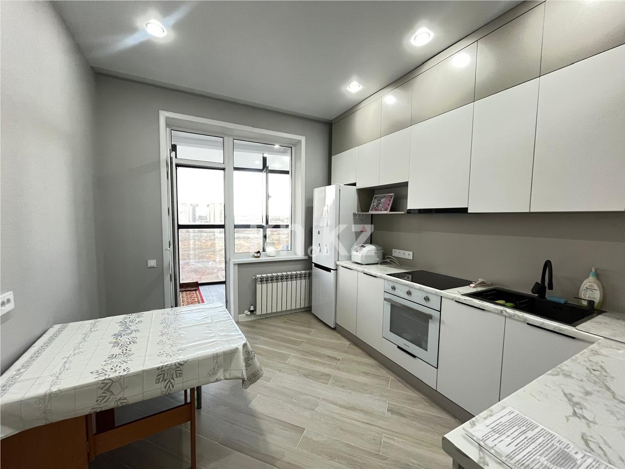 Продажа 1-комнатной квартиры, 43 м², ул. Дюсембекова, дом  83/1 в Караганде - фото 3