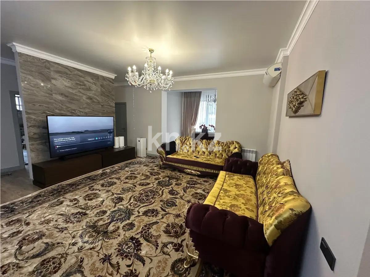 Продажа 4-комнатной квартиры, 145 м², мкр-н Самал-3, дом  15 в Алматы