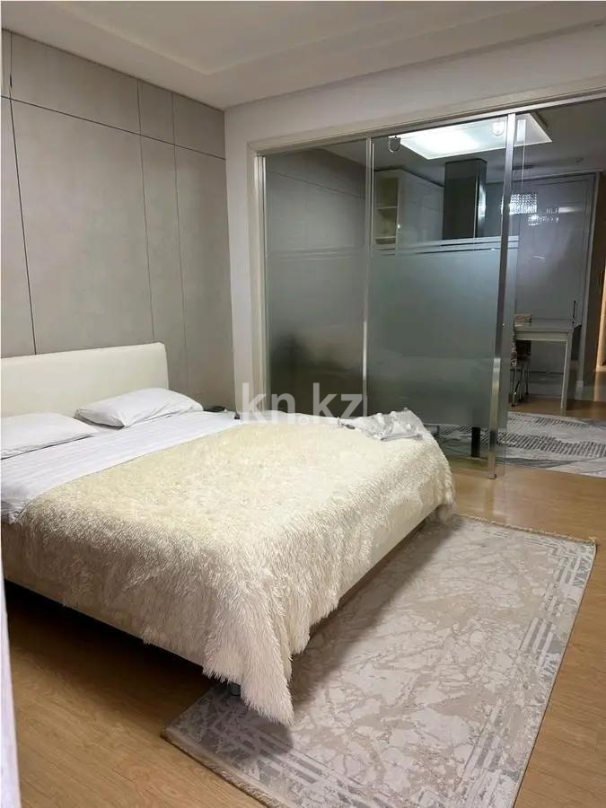 Продажа 1-комнатной квартиры, 42 м², пр. Кошкарбаева, дом  10/1 в Астане