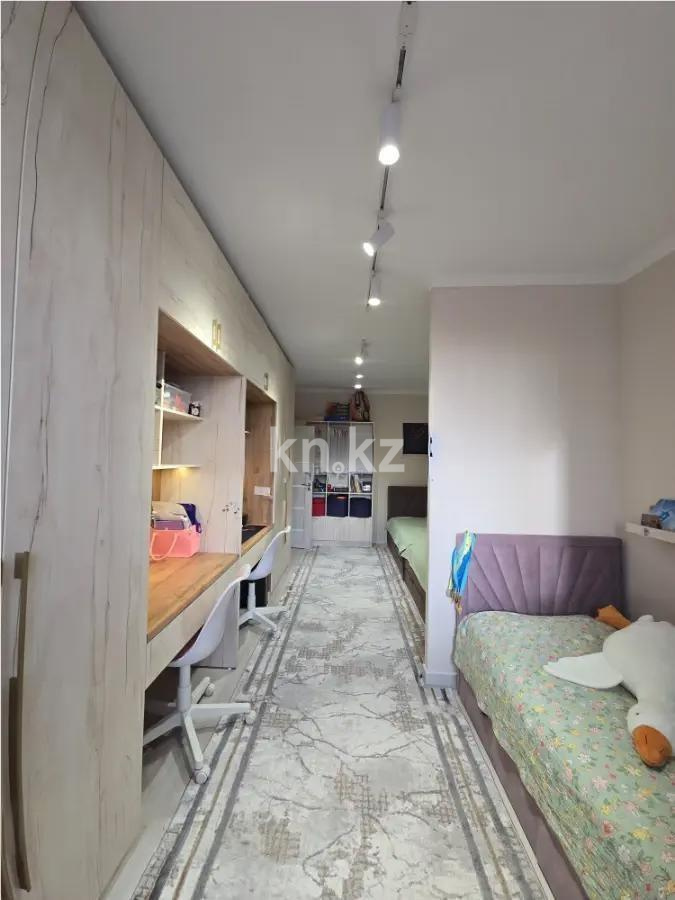 Продажа 3-комнатной квартиры, 85 м², ул. Утеген батыра, дом  17б в Алматы - фото 2