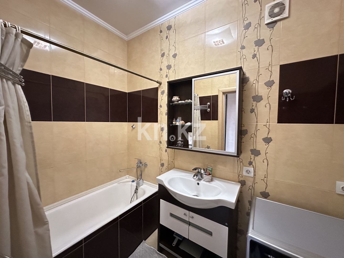 Продажа 3-комнатной квартиры, 77.1 м² в Караганде - фото 20