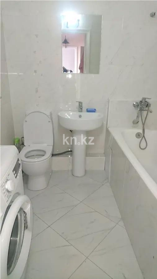 Продажа 1-комнатной квартиры, 46 м², мкр-н Мамыр-3, дом  21 в Алматы - фото 3