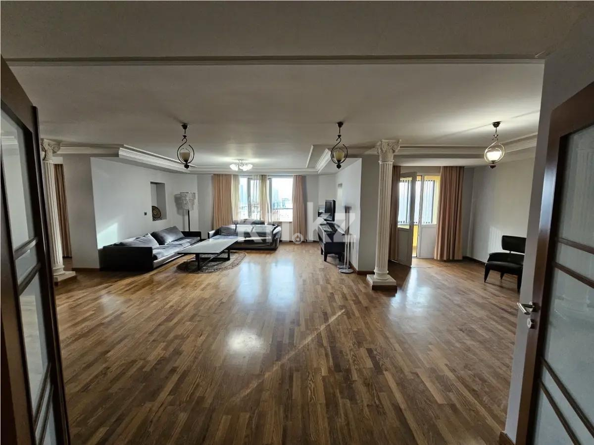 Продажа 5-комнатной квартиры, 377 м², пр. Абая, дом  45/2 в Астане