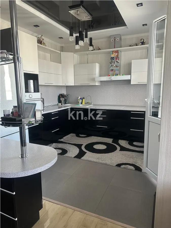 Продажа 4-комнатной квартиры, 130 м², ул. Кенесары хана, дом  54/14 в Алматы - фото 2