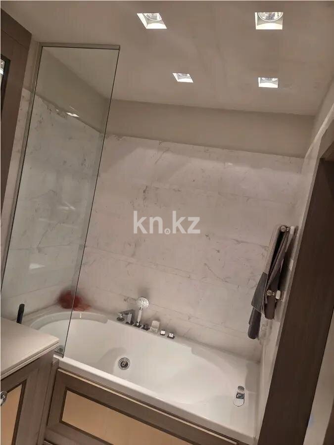 Продажа 2-комнатной квартиры, 80 м² в Алматы - фото 4