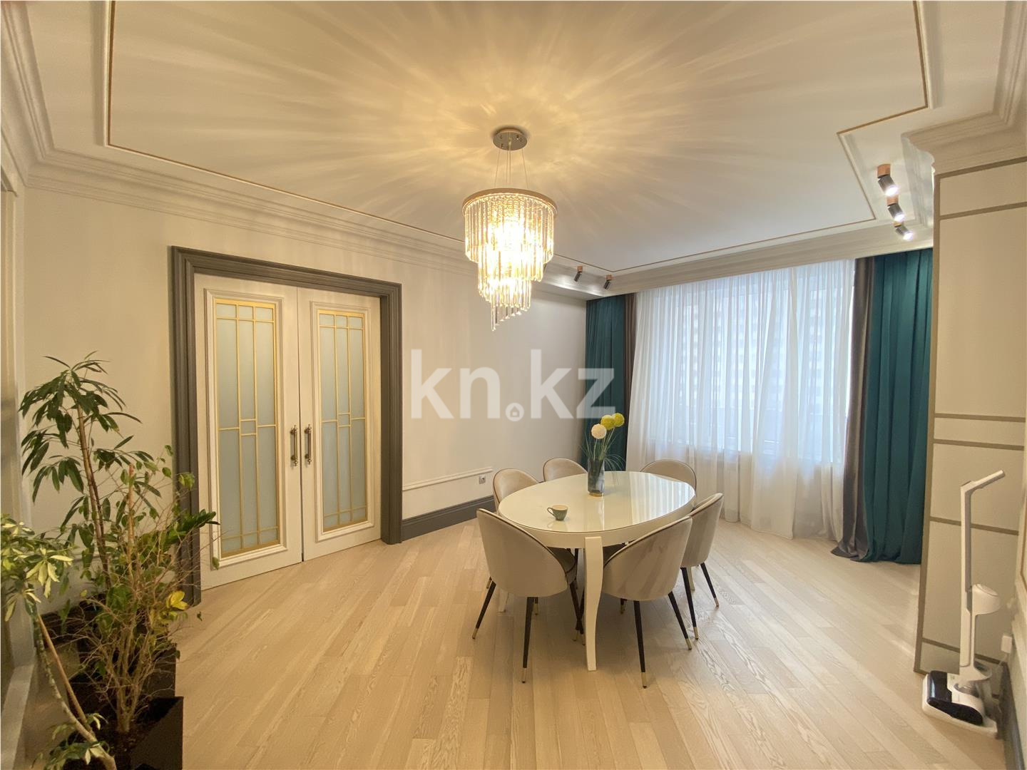 Продажа 5-комнатной квартиры, 185.9 м² в Астане - фото 4