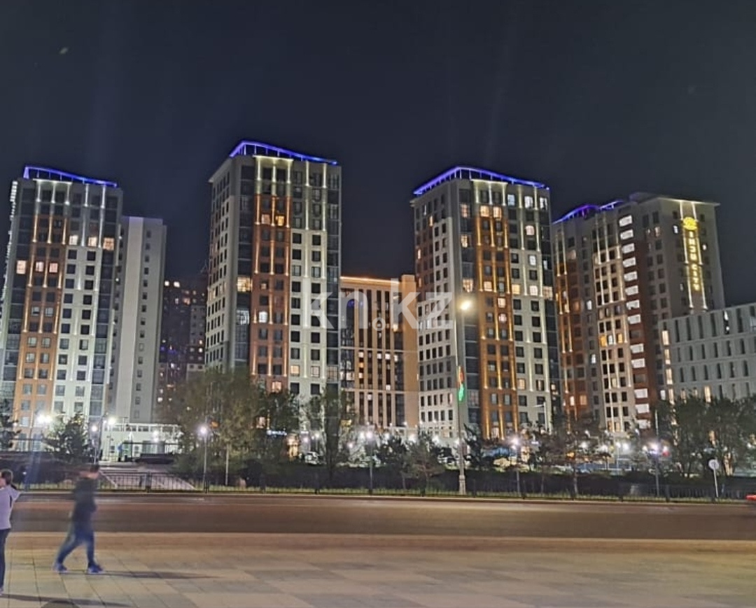 Продажа 3-комнатной квартиры, 90 м², пр. Республики, дом  23/2 в Караганде - фото 13