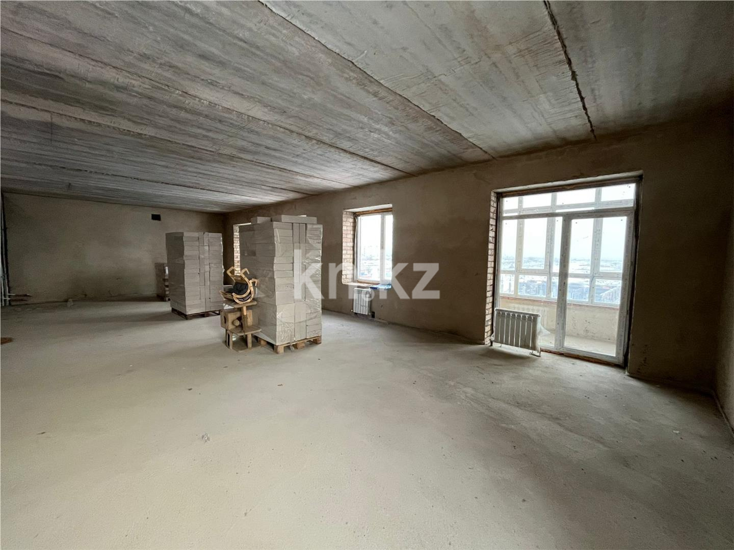 Продажа 3-комнатной квартиры, 94 м², ул. Университетская в Караганде - фото 3