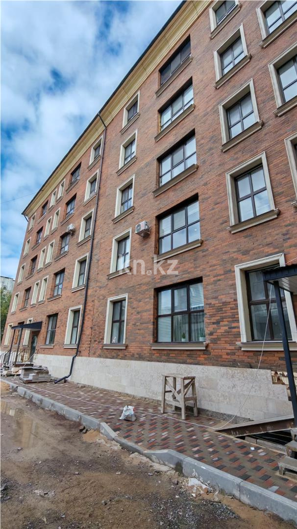 Продажа 4-комнатной квартиры, 140 м², мкр-н Орбита-1 в Караганде - фото 2