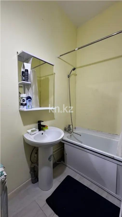 Продажа 3-комнатной квартиры, 75 м², пр. Шахтеров, дом  52Б в Караганде - фото 5