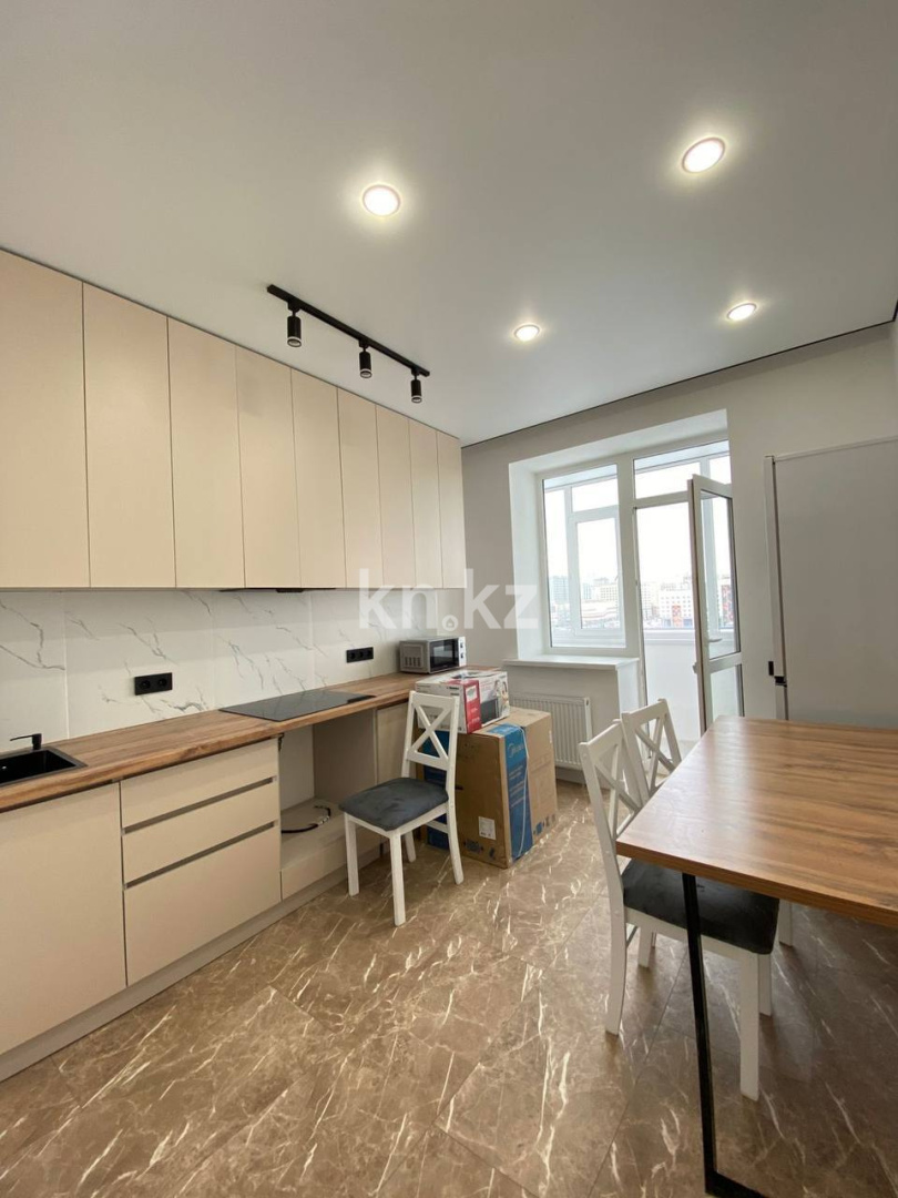 Аренда 1-комнатной квартиры, 40 м² в Астане