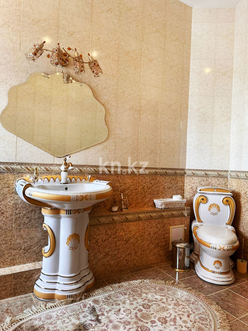 Продажа 4-комнатного дома, 295 м² в Алматы - фото 36