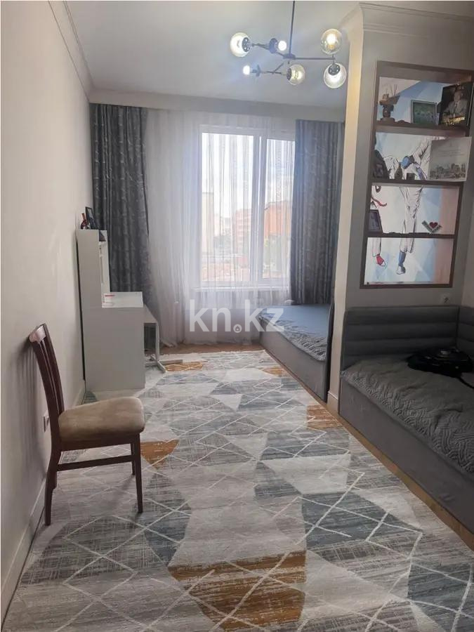 Продажа 4-комнатной квартиры, 110 м², ул. Байтурсынова, дом  10/2 в Астане - фото 4