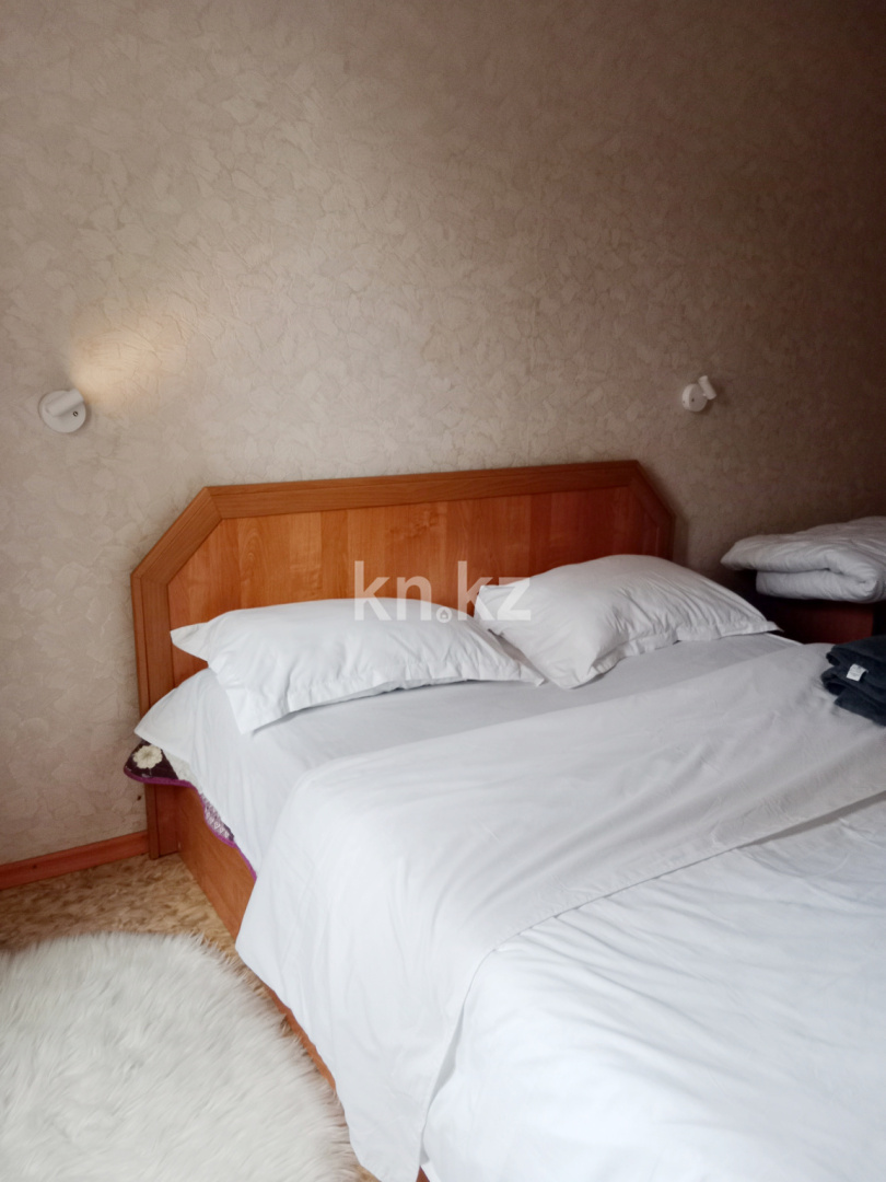 Аренда 2-комнатной квартиры посуточно, 46 м², ул. Казахстан, дом  106 в Усть-Каменогорске - фото 3