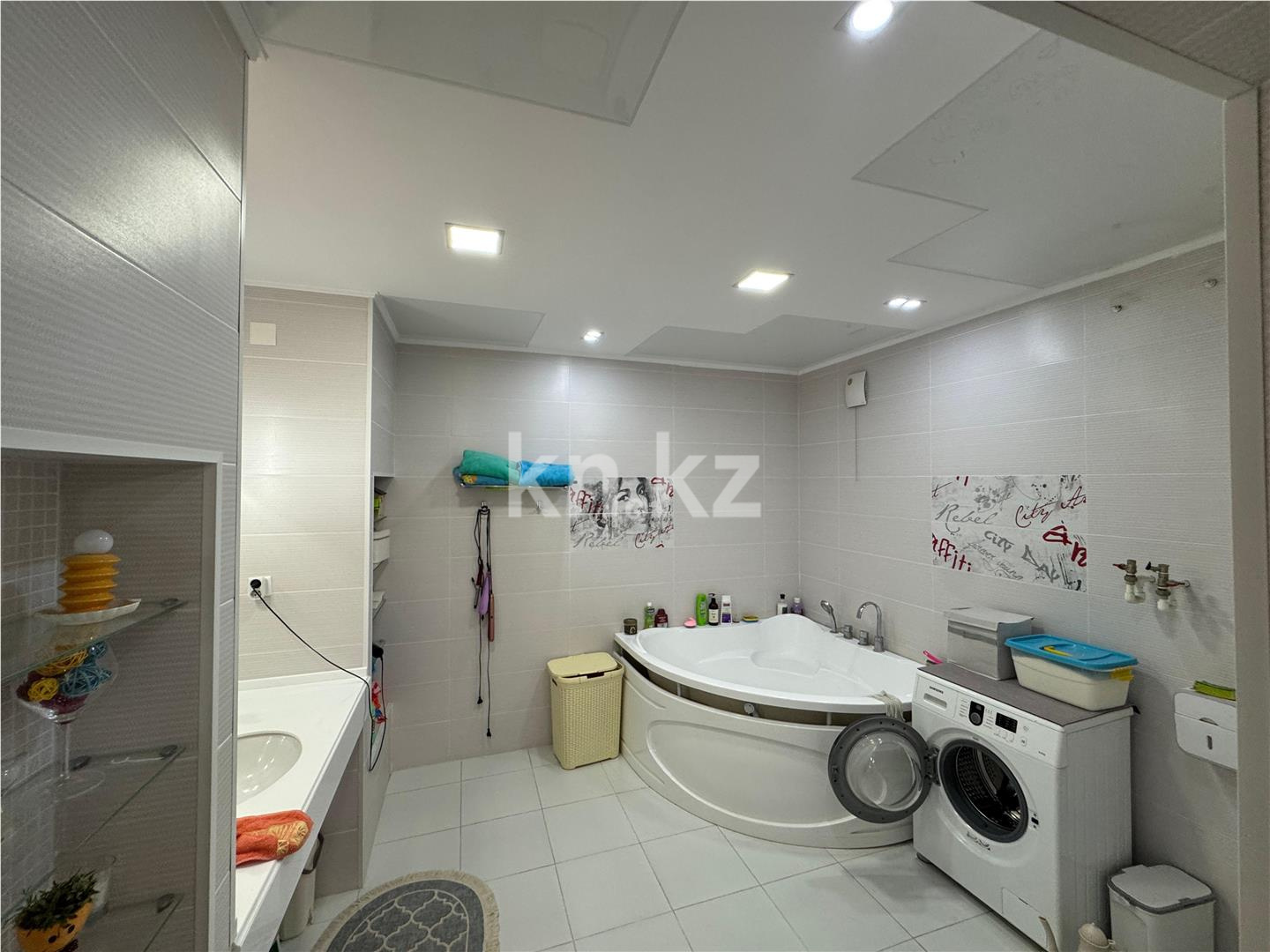 Продажа 3-комнатной квартиры, 144 м², мкр-н Голубые Пруды, дом  5/4 в Караганде - фото 12