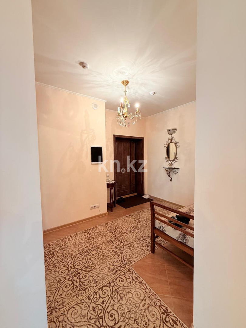 Продажа 3-комнатной квартиры, 130 м², ул. Достык, дом  5/1 - ул. Сауран в Астане - фото 8