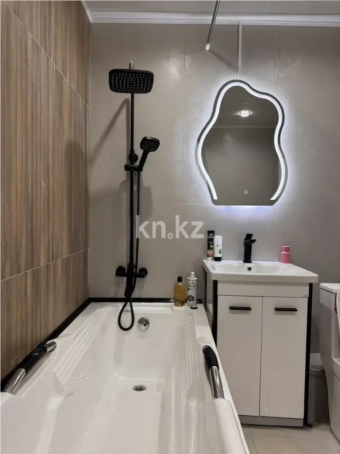 Продажа 3-комнатной квартиры, 59 м², ул. Кунаева, дом  15 в Алматы - фото 5