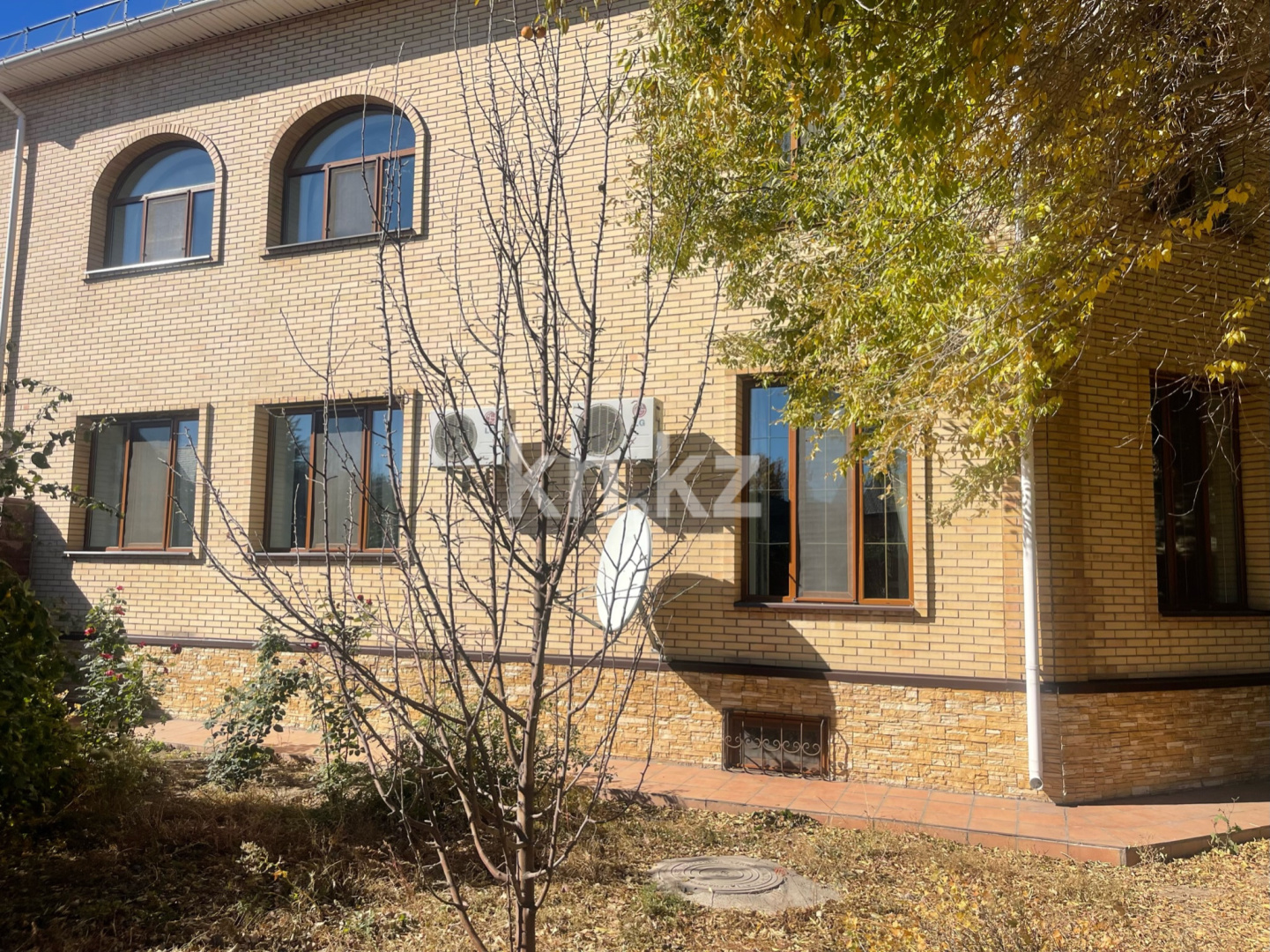 Продажа 7-комнатного дома, 474 м², ул. Комиссарова в Караганде