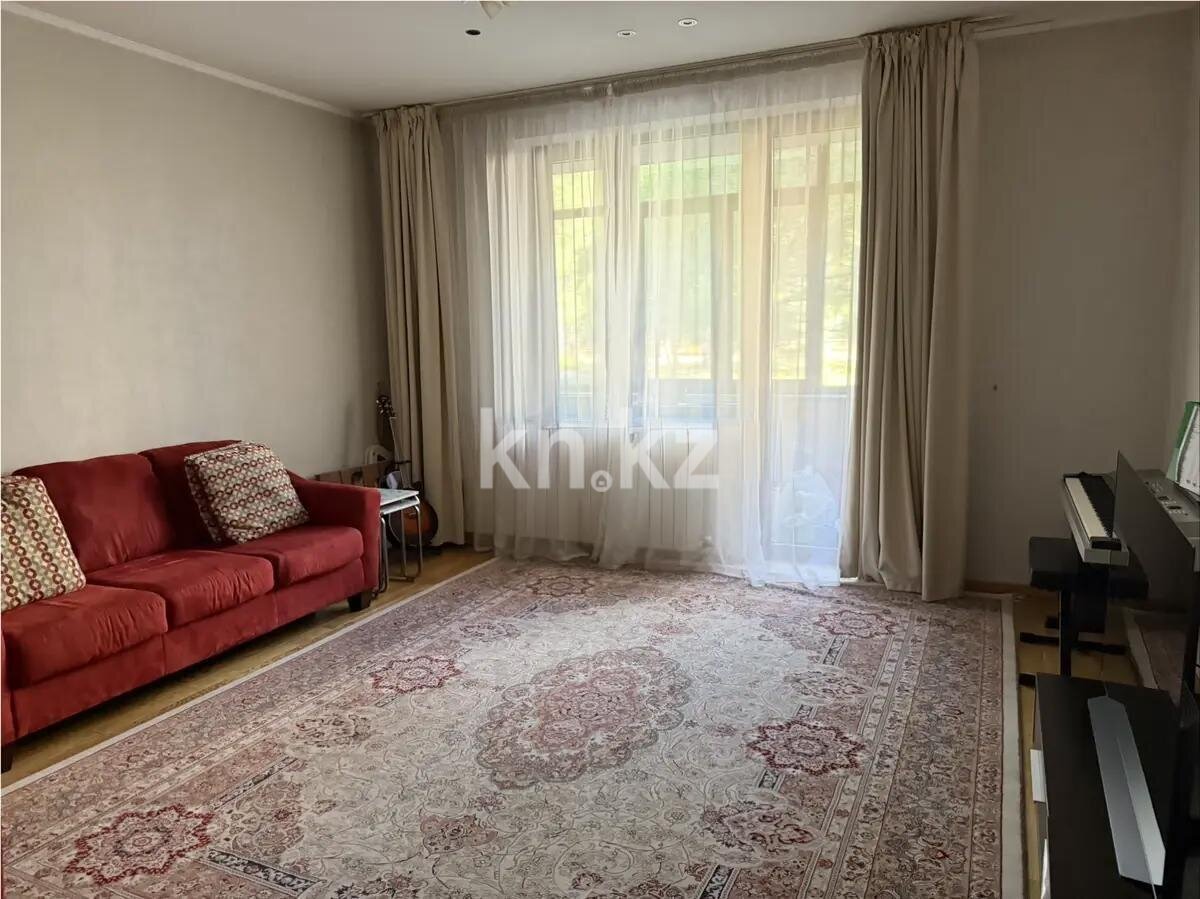 Продажа 4-комнатной квартиры, 208 м² в Алматы