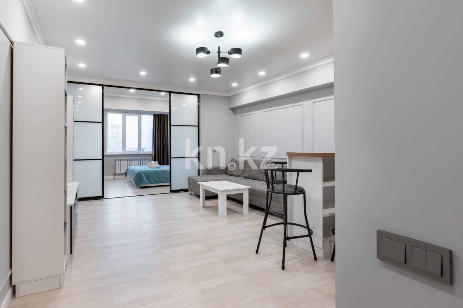 Аренда 1-комнатной квартиры посуточно, 50 м² в Алматы - фото 10