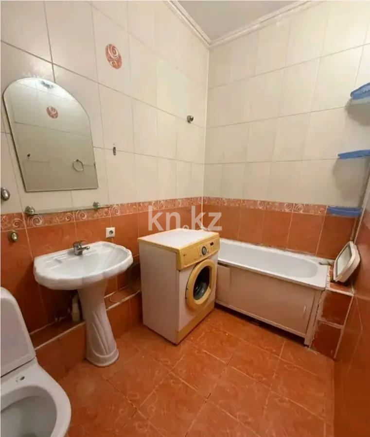 Продажа 1-комнатной квартиры, 35 м², ул. Отырар, дом  18 в Астане - фото 4