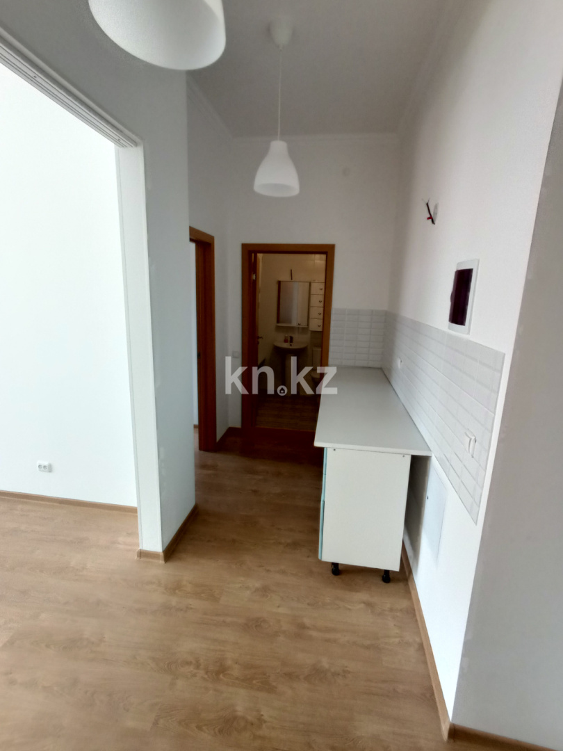 Продажа 1-комнатной квартиры, 42 м², пр. Аль-Фараби, дом  27/1 - Нура-Есиль 3, кирпичный дом, рядом Экспо, Нацбанк, Бином, Мега. в Астане - фото 4