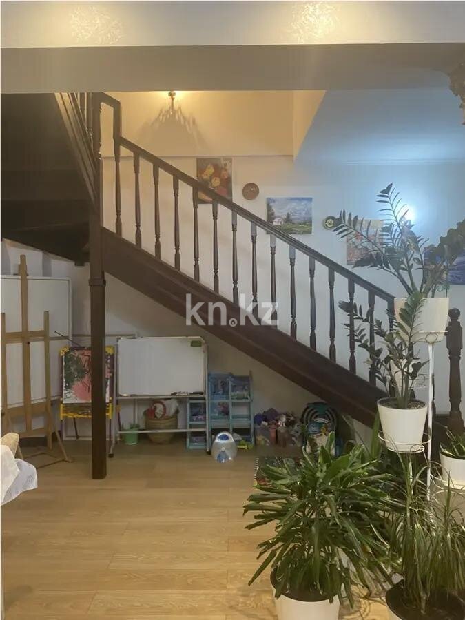 Продажа 5-комнатной квартиры, 200 м² в Алматы