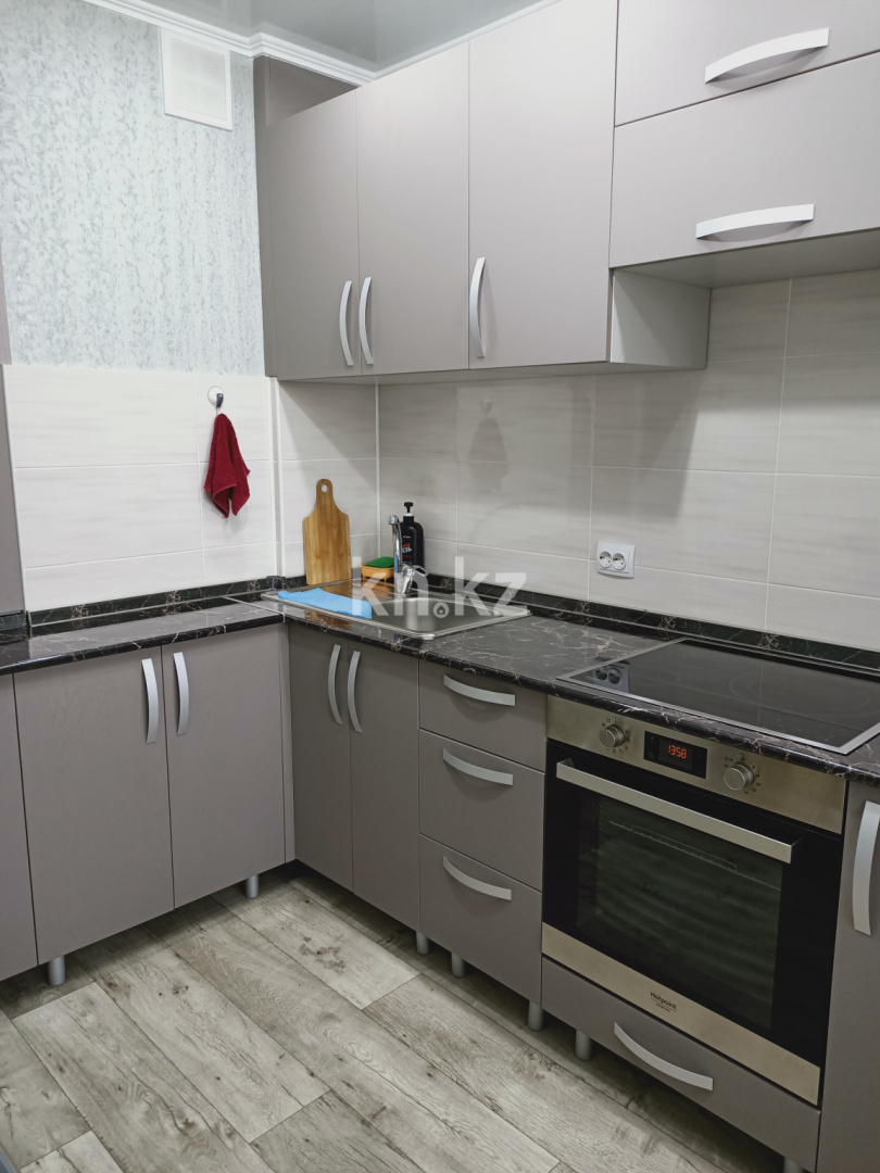 Аренда 2-комнатной квартиры посуточно, 60 м², ул. Набережная Славского, дом  14 в Усть-Каменогорске - фото 9