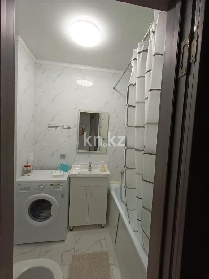 Продажа 2-комнатной квартиры, 47 м², мкр-н Аксай-5, дом  25 в Алматы - фото 4