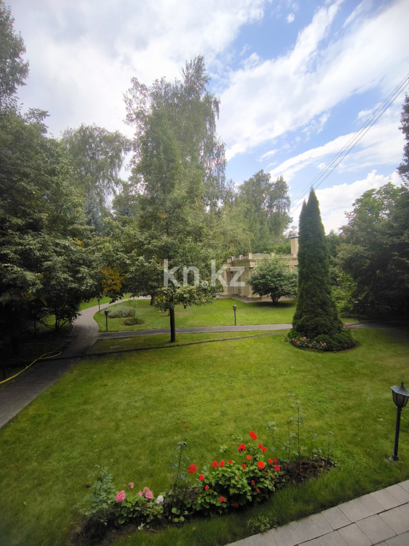 Продажа 8-комнатного дома, 903 м², ул. Керей-Жанибек хандар в Алматы - фото 2