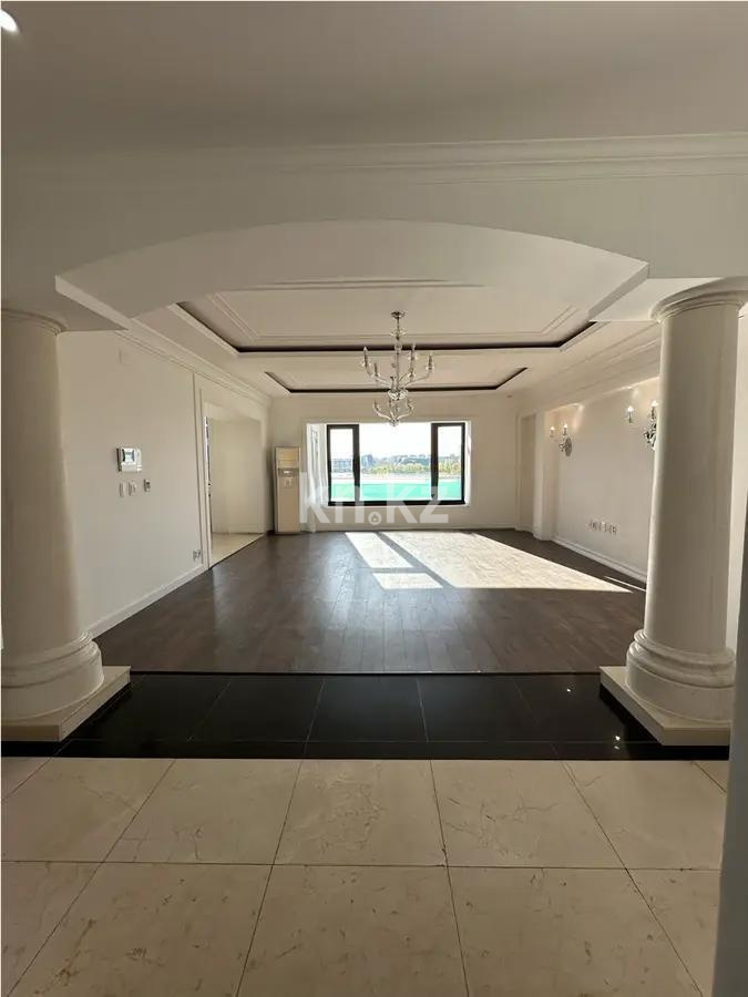 Продажа 5-комнатной квартиры, 223 м², ул. Байтурсынова, дом  1 в Астане