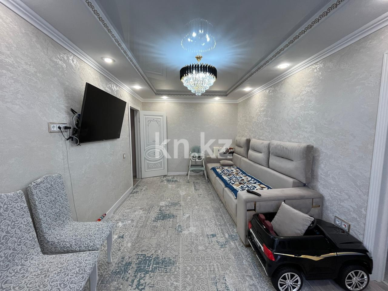 Продажа 3-комнатной квартиры, 61 м², мкр-н 19 в Караганде - фото 2