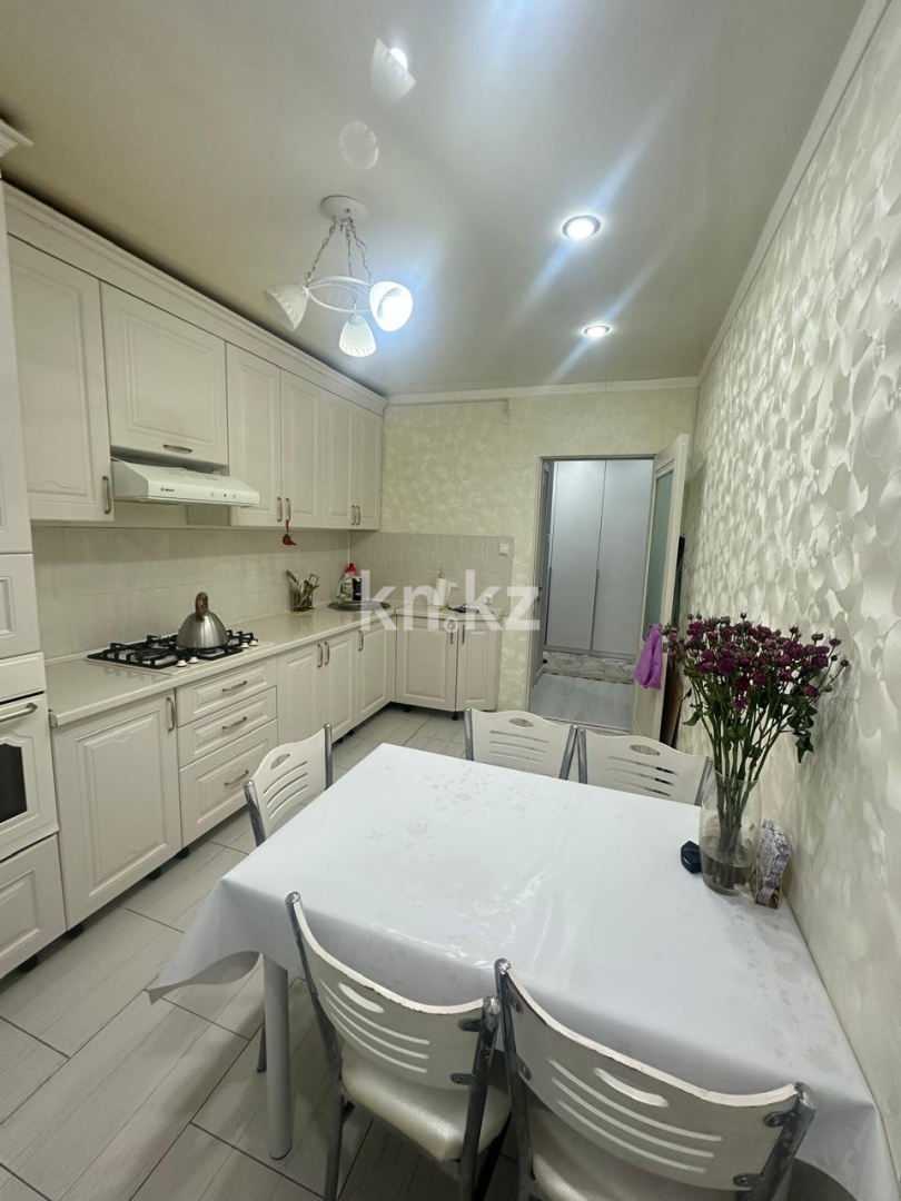 Продажа 2-комнатной квартиры, 60.8 м² в Уральске - фото 4