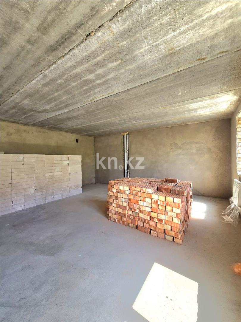 Продажа 4-комнатной квартиры, 76 м² в Караганде - фото 8
