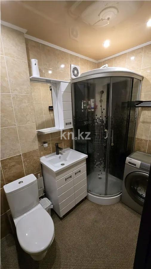 Продажа 2-комнатной квартиры, 45 м², ул. Пичугина, дом  242 в Караганде - фото 3