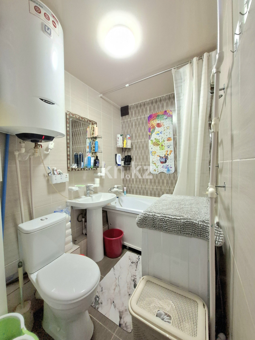 Продажа 3-комнатной квартиры, 64 м² в Караганде - фото 14