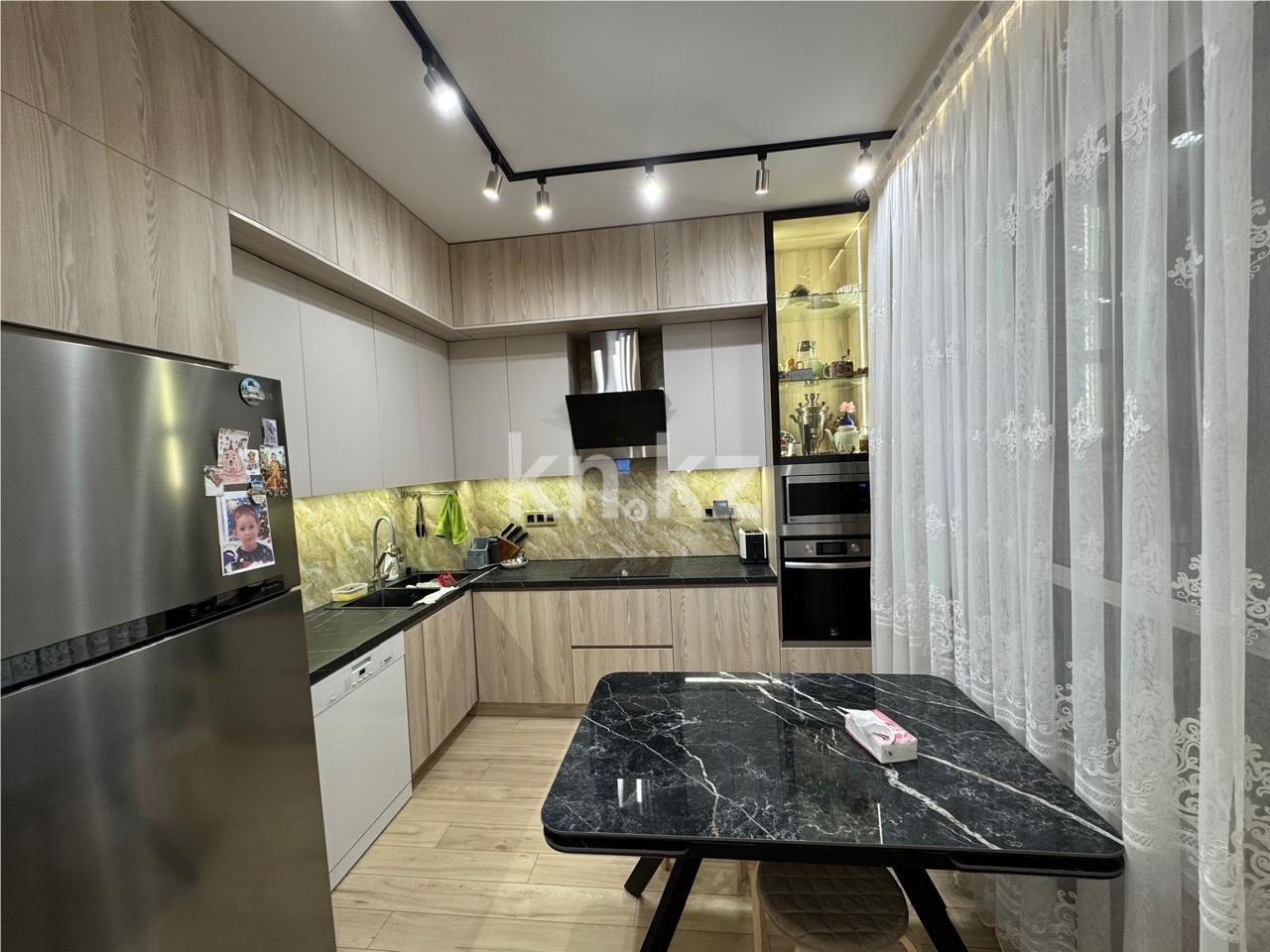 Продажа 5-комнатной квартиры, 140.2 м² в Астане - фото 4