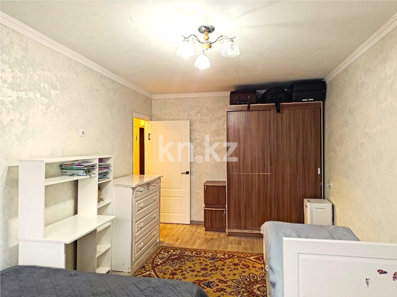 Продажа 3-комнатной квартиры, 61 м², 23-й мкр., дом  17 в Караганде - фото 6