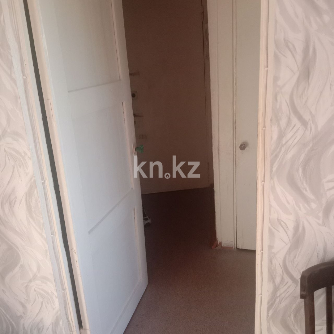 Продажа 2-комнатной квартиры, 43 м², 13-й мкр., дом  14 в Караганде - фото 5
