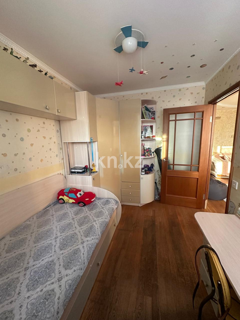 Продажа 4-комнатной квартиры, 76 м², пр. Республики, дом  18 в Караганде - фото 10