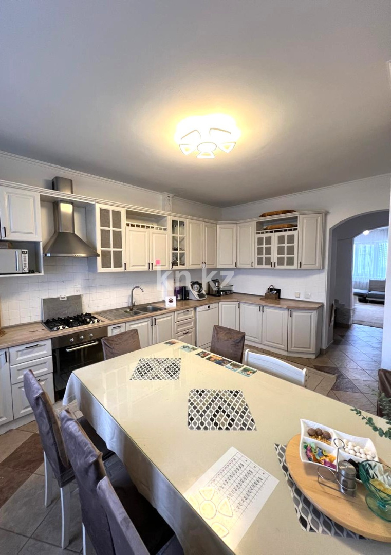 Продажа 4-комнатной квартиры, 99 м² в Алматы